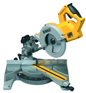 Dewalt DW777-QS Paneelsäge 1800 W